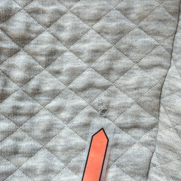 Patagonia Quilted Pullover with Cream and Green Accents - Picture 10 of 15